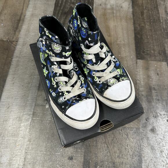 Converse Kids Size 13 A02967F Space Chuck Taylor Easy On Astronaut Galaxy - Picture 1 of 10